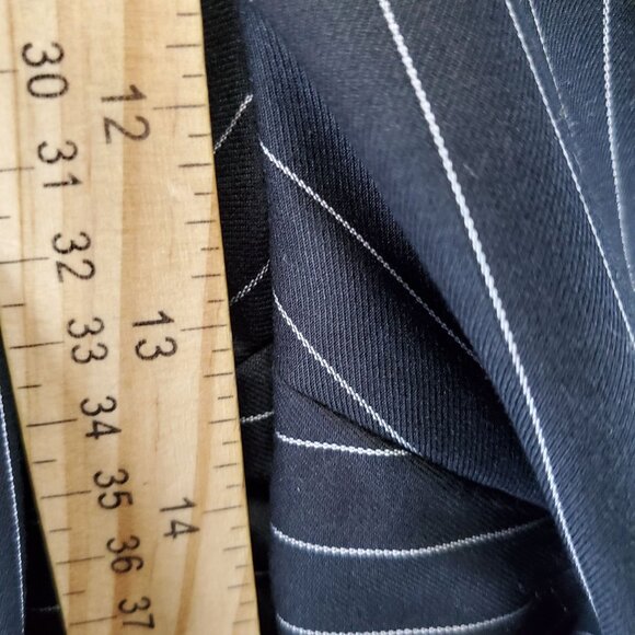 Vinci Suit Mens 46S 40x28 Black Pinstripe Two Piece Polyester Blend Suit *Read* - Picture 13 of 16
